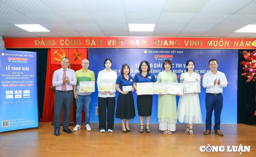 trao giai cuoc thi viet suc khoe hoc duong vi chat luong nguon nhan luc dat nuoc hinh 4
