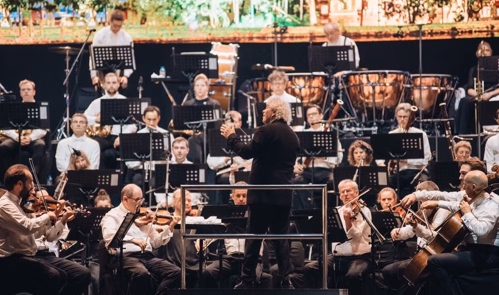 mo ban ve vietnam airlines classic hanoi concert 2024 hinh 1