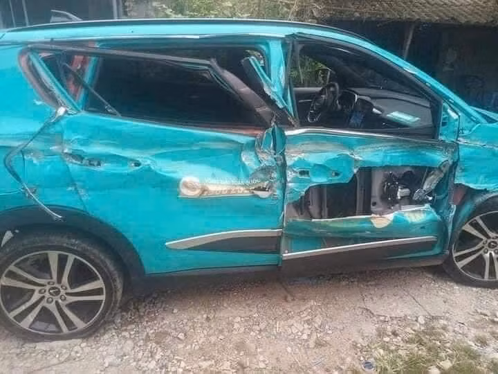 ha noi va cham voi tau hoa tai xe xe taxi thoat chet trong gang tac hinh 2
