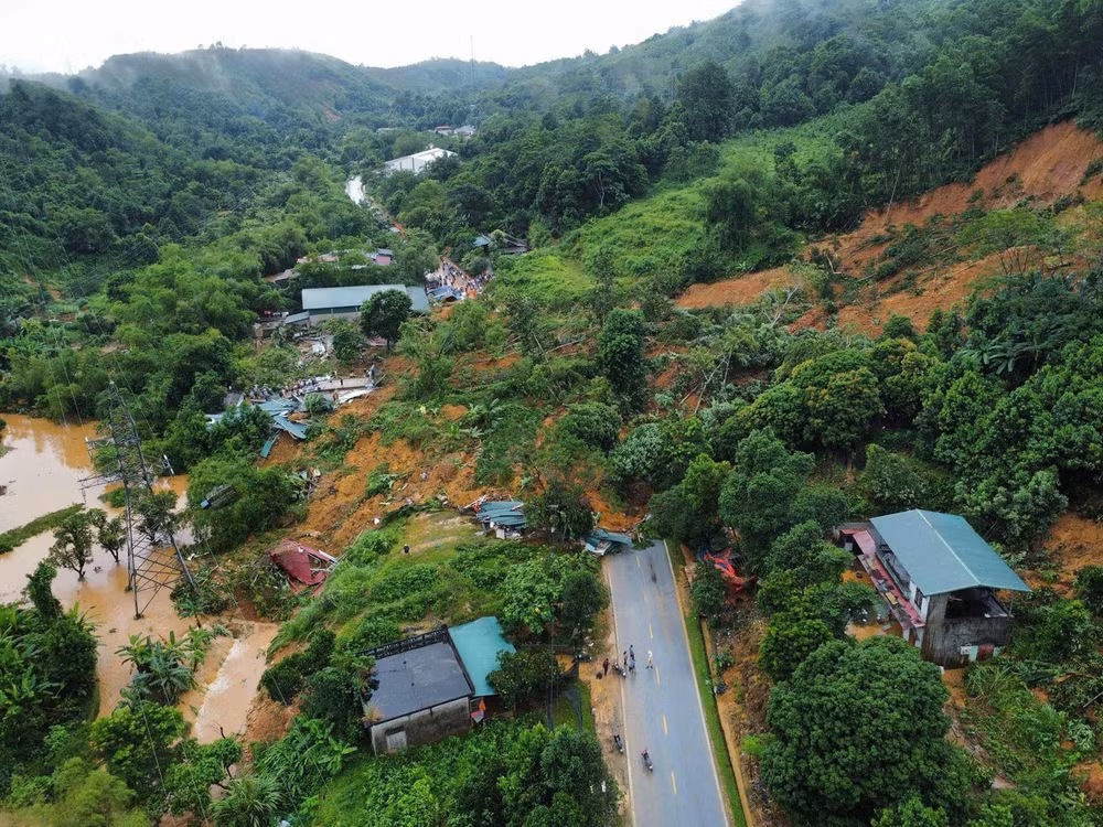 ha giang mua lon gay sat lo dat khien 11 thuong vong nhieu tuyen duong bi ach tac giao thong hinh 1