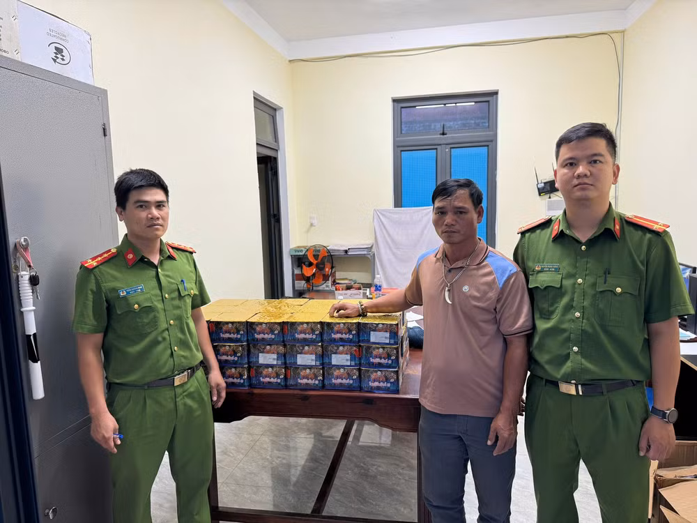 kon tum khoi to doi tuong van chuyen hon 80kg hang cam hinh 1