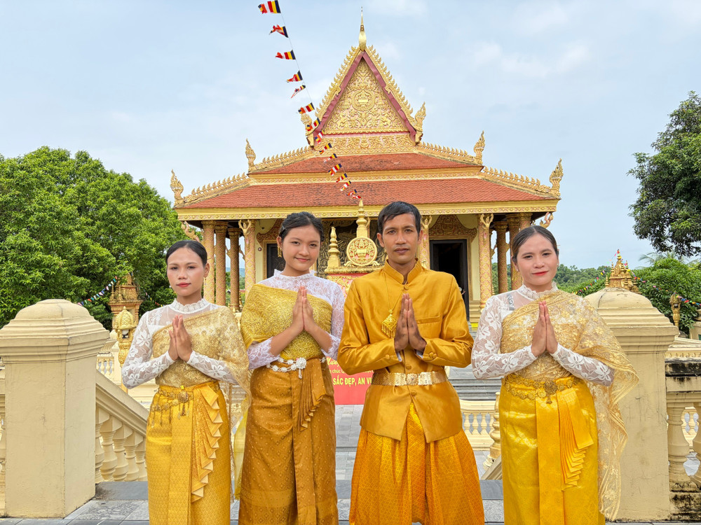 Lễ hội Thắk côn của đồng bào Khmer sẽ được tái hiện tại làng Văn hóa - Du lịch các dân tộc Việt Nam. Ảnh: BTC hoi6.jpg