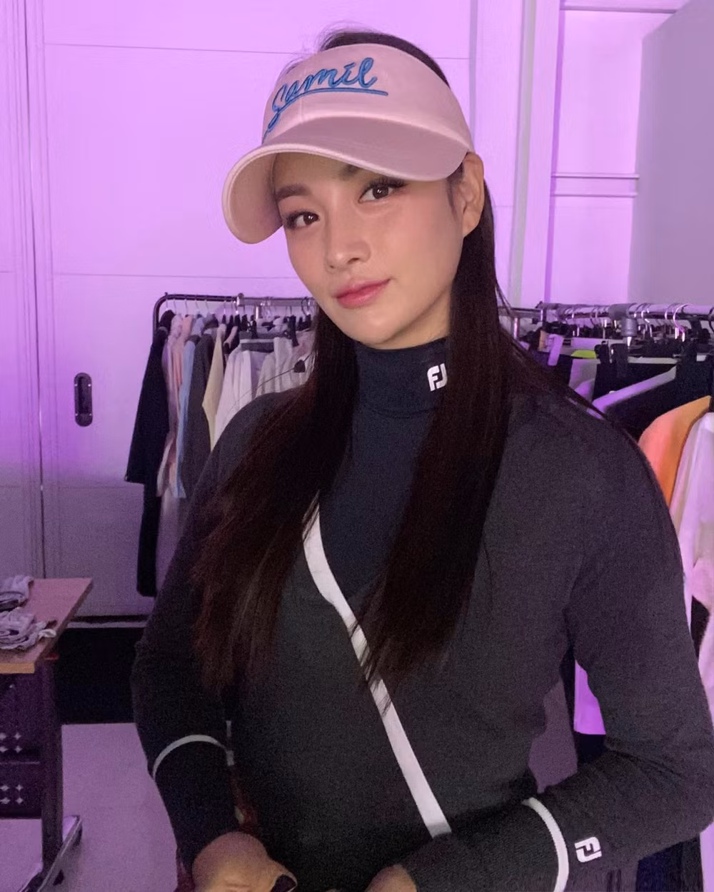 nu golf thu bi don cap ke bi rain xinh dep va quyen ru ra sao hinh 2