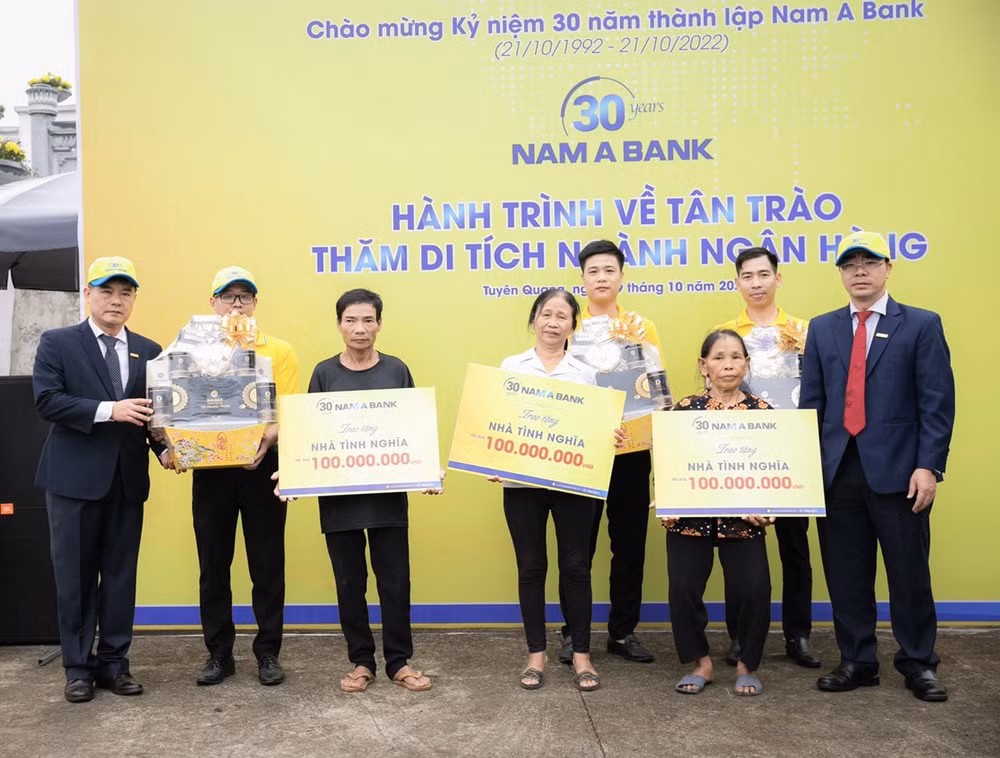 nam a bank va hanh trinh ve nguon y nghia hinh 2