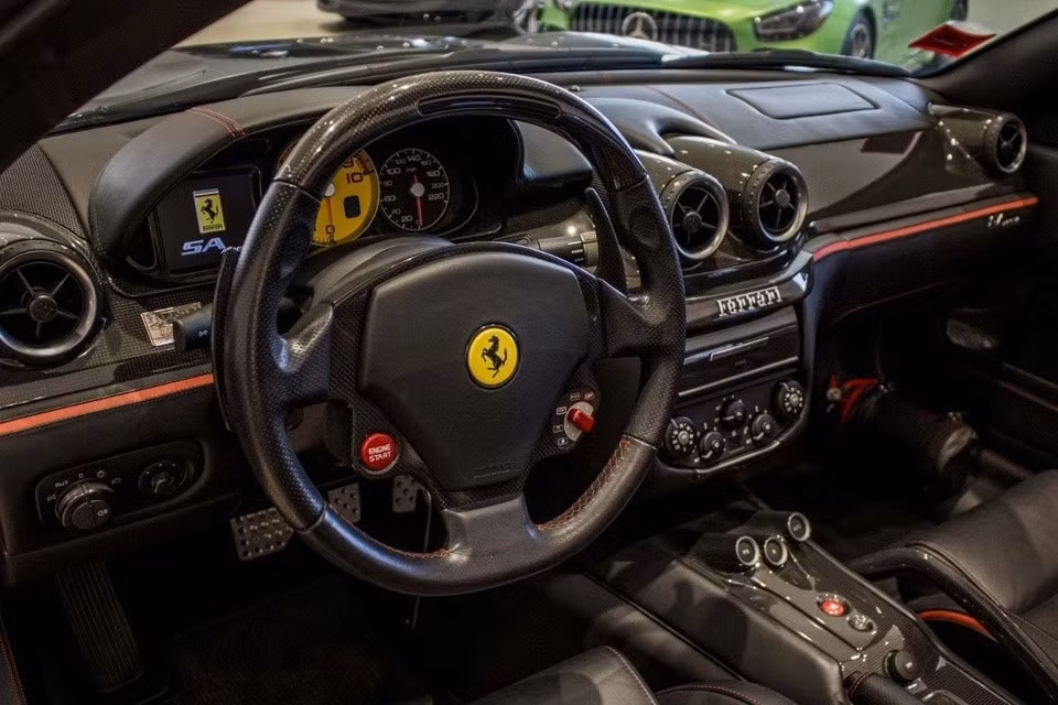 ferrari 599 sa aperta duoc ban voi gia gan 1 trieu usd hinh 6