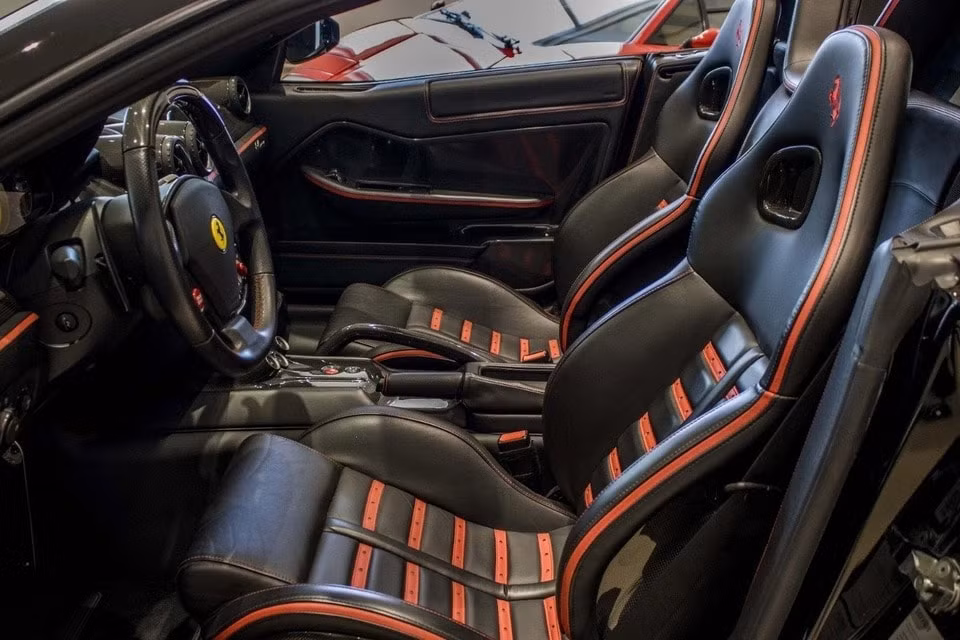 ferrari 599 sa aperta duoc ban voi gia gan 1 trieu usd hinh 7