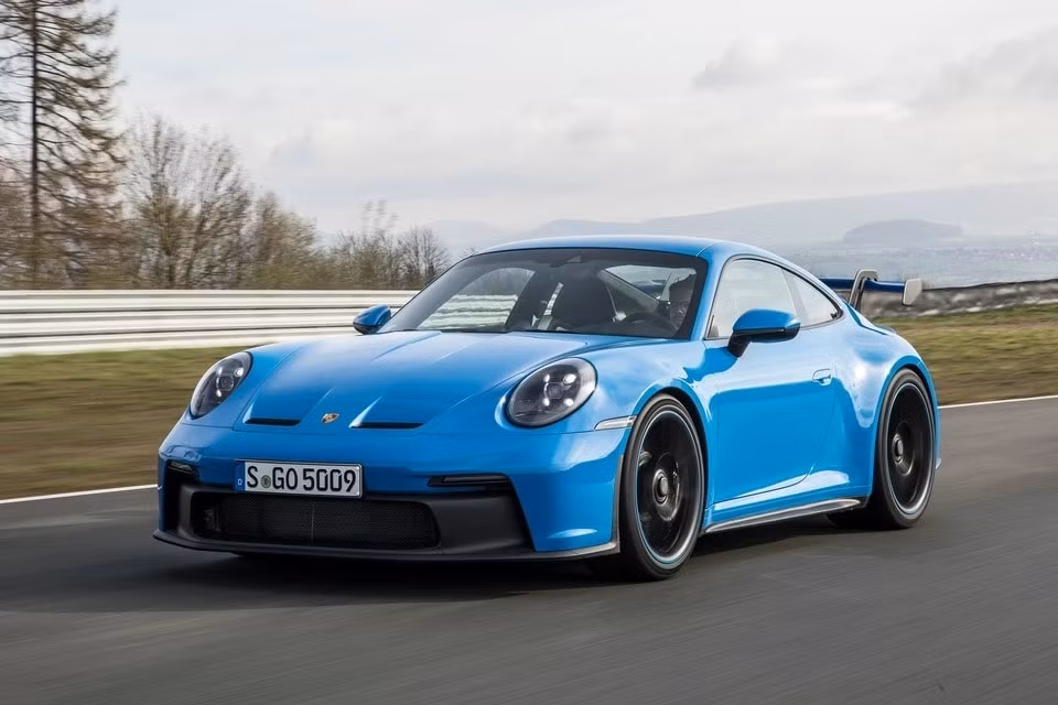 porsche vuot qua volkswagen tro thanh hang san xuat o to gia tri nhat chau au hinh 1