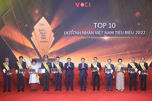 doanh nghiep doanh nhan viet vung vang trong bao to hinh 2