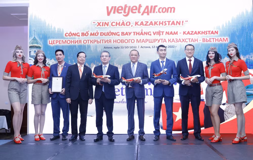 co hoi kham pha viet nam danh cho du khach kazakhstan voi duong bay thang cua vietjet hinh 4