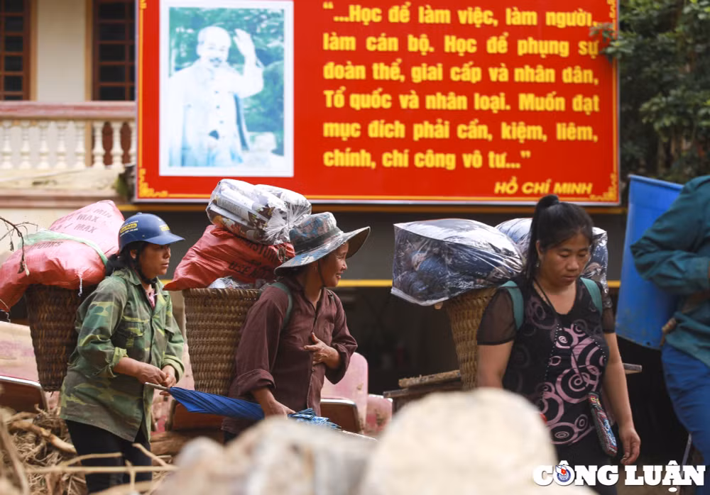 nhung tia nang vang mang hy vong den voi mien bien gioi hinh 27
