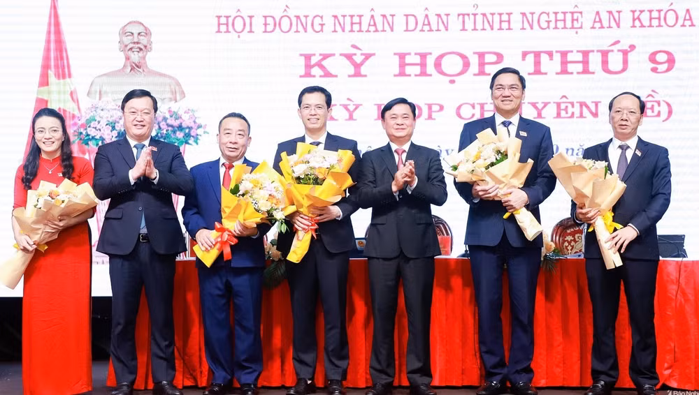 bau bo sung hai pho chu tich ubnd tinh nghe an hinh 1