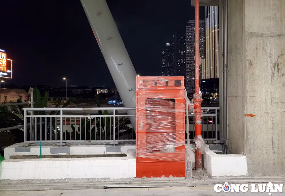 ben trong nha ga doc dao nhat cua tuyen metro so 1 ben thanh suoi tien hinh 8