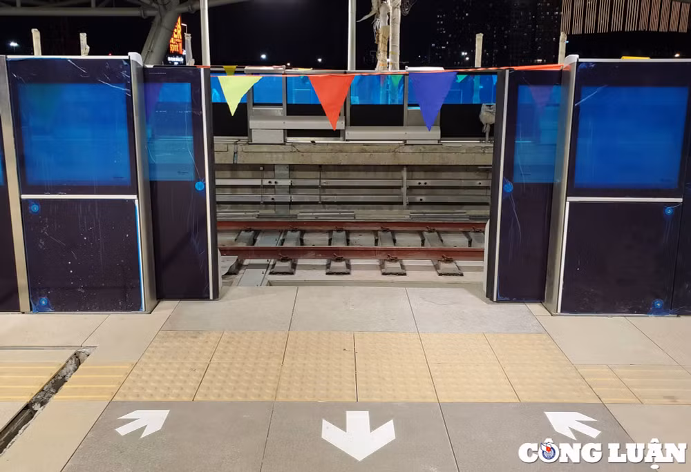 ben trong nha ga doc dao nhat cua tuyen metro so 1 ben thanh suoi tien hinh 7