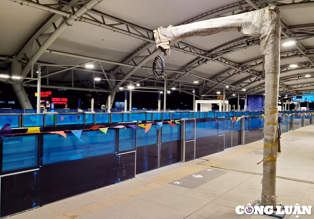 ben trong nha ga doc dao nhat cua tuyen metro so 1 ben thanh suoi tien hinh 9