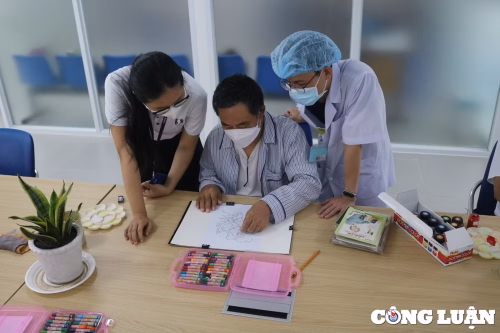 lop hoc ve hoi sinh nguoi bi ton thuong nao hinh 8