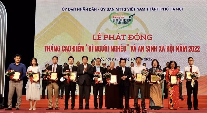 doanh nhan tre do vinh quang duoc vinh danh vi hoat dong xa hoi hinh 1