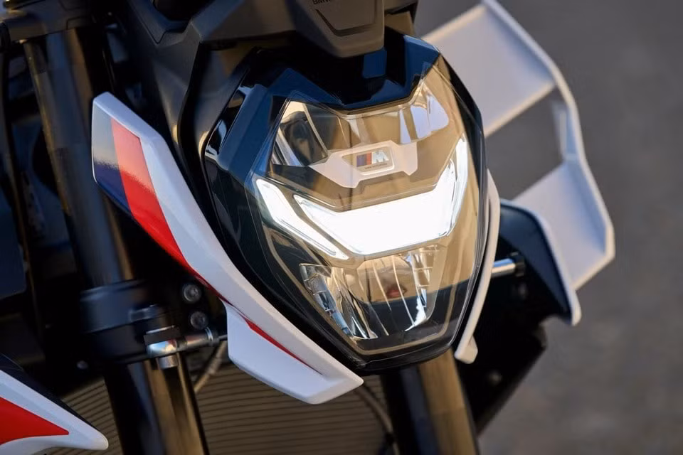 bmw m 1000 r ra mat so huu suc manh hon 200 ma luc hinh 2