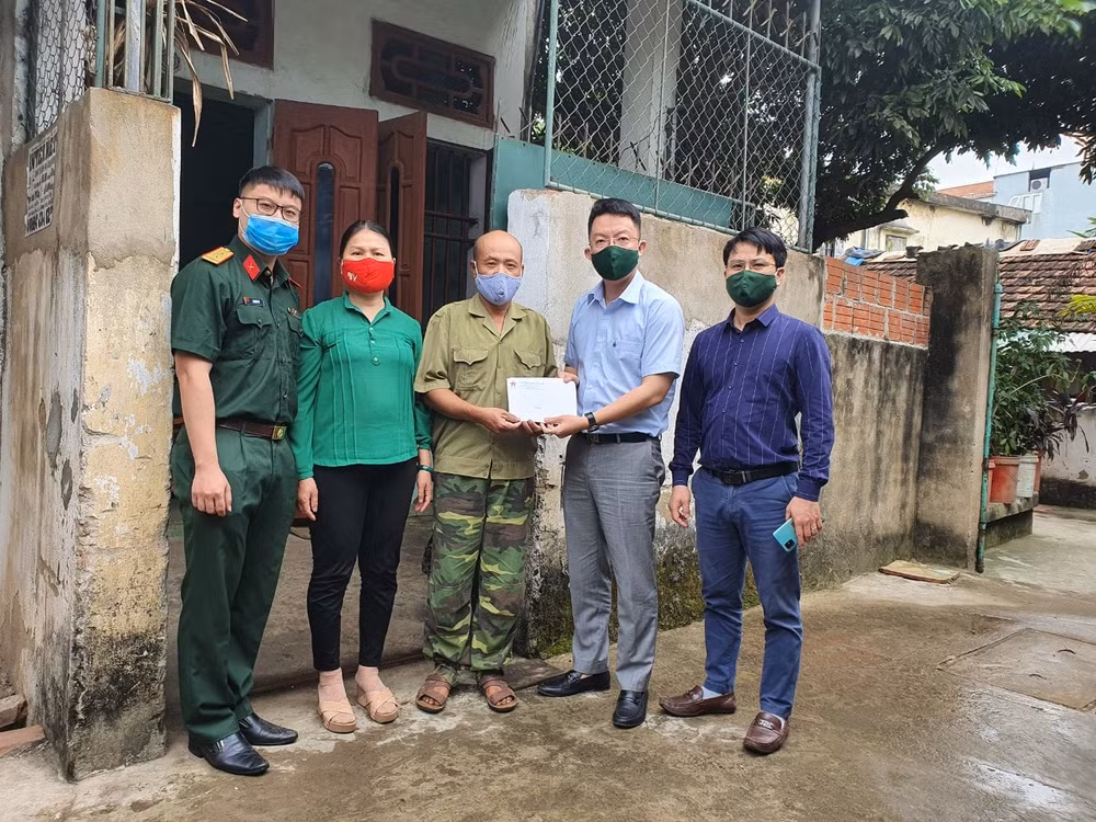 nha bao hoang truong giang tu thien chang chung to minh dac biet hay minh gioi dau hinh 12