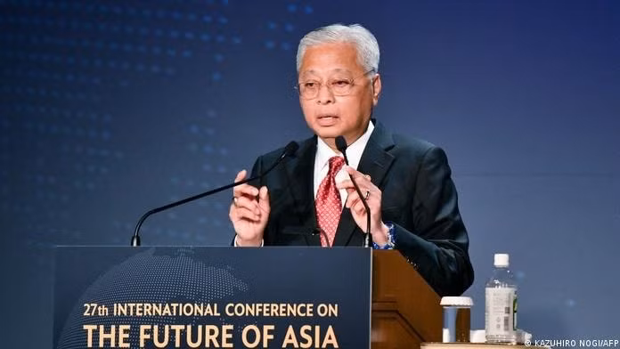 thu tuong malaysia giai tan quoc hoi keu goi bau cu som hinh 1