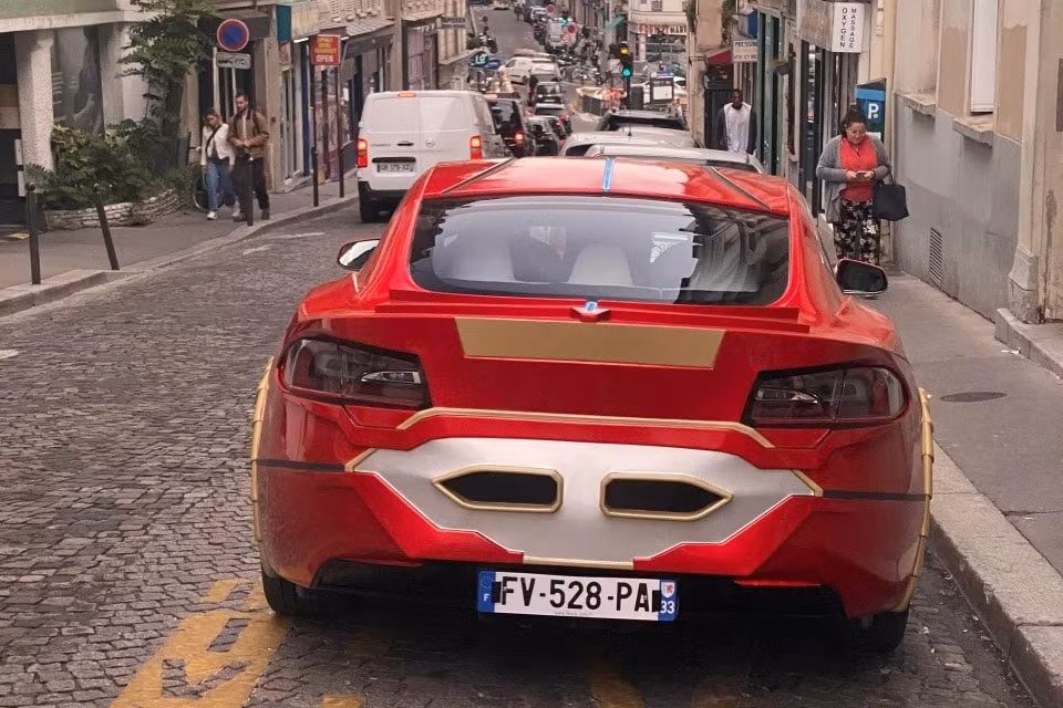 xe dien tesla co ngoai that giong bo giap cua iron man hinh 3
