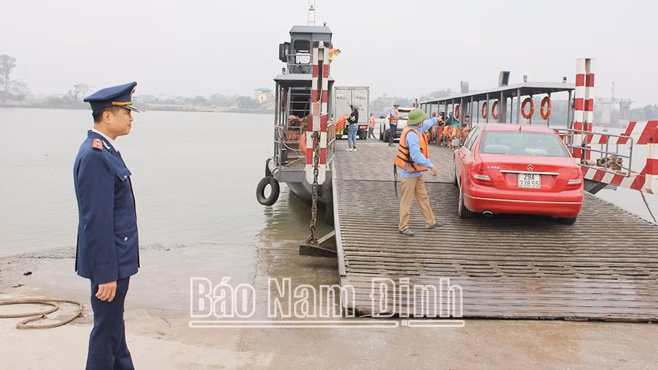 nam dinh dam bao trat tu an toan giao thong duong thuy mua mua bao hinh 1