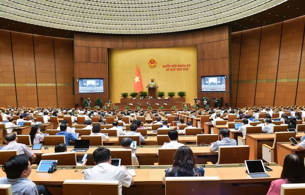 quoc hoi thao luan ve du an luat quan ly su dung vu khi vat lieu no va cong cu ho tro sua doi hinh 1