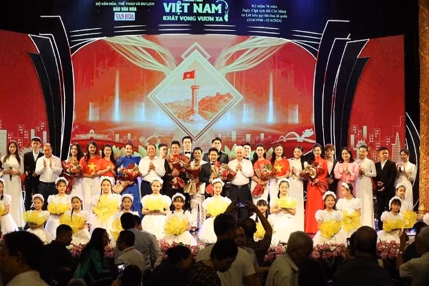 viet nam khat vong vuon xa gia tri vuot thoi dai cua loi keu goi thi dua ai quoc hinh 4