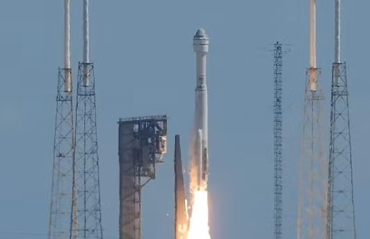 tau vu tru starliner cua boeing duoc phong thanh cong dua 2 phi hanh gia len iss hinh 1