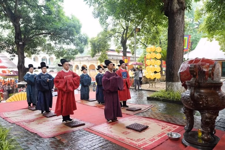 tai hien tet doan ngo thang long xua hinh 1