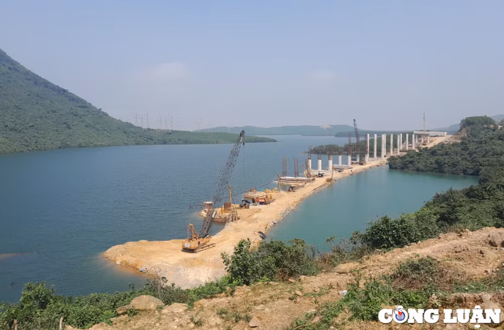 gan 708km mat bang duoc ban giao phuc vu thi cong cao toc bac nam hinh 1