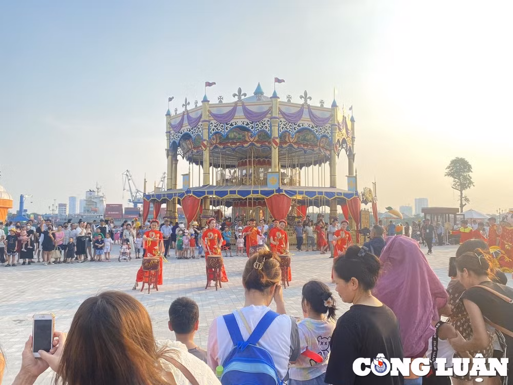 hai phong khai truong hoc vien cuoi ngua va pho di bo cong vien vu yen hinh 12