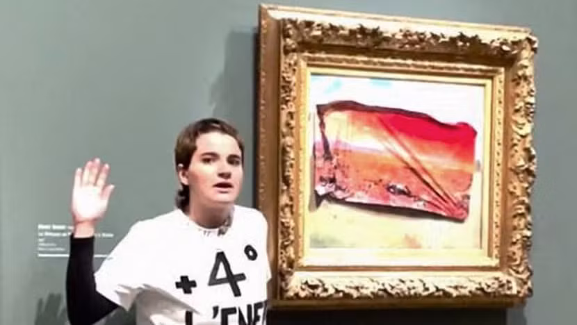 nha hoat dong bi bat vi lam xau buc tranh cua monet o paris hinh 1