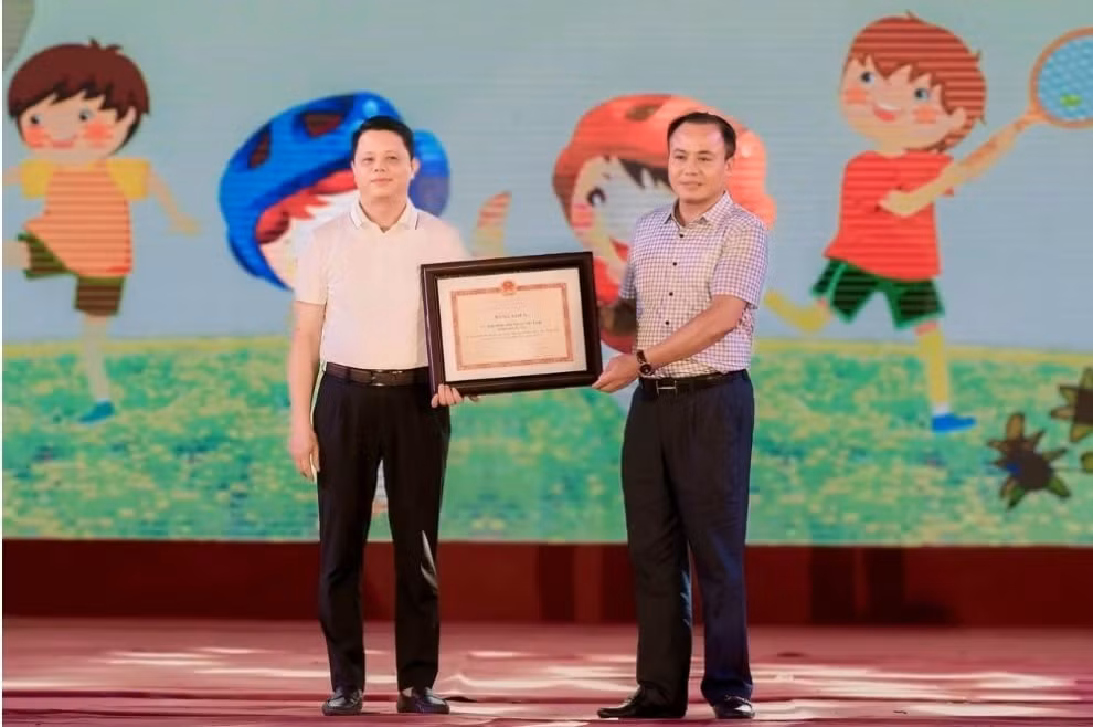 nha thiet ke ngo nhat huy phuong ho thuong hieu bigally hoi tu trong le hoi tre em toa sang viet nam hinh 4