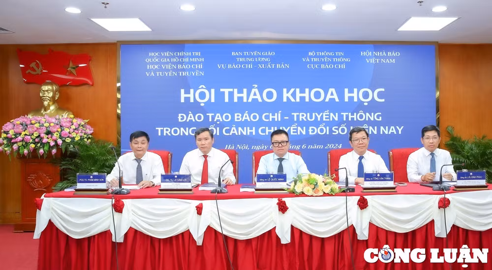 phat trien doi ngu nguoi lam bao chuyen nghiep trong moi truong so hinh 1