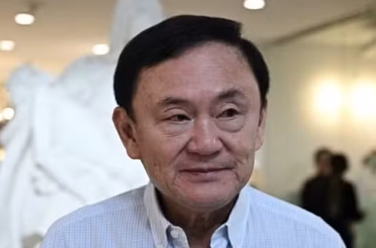 cuu thu tuong thai lan thaksin noi khong xuc pham hoang gia hinh 1