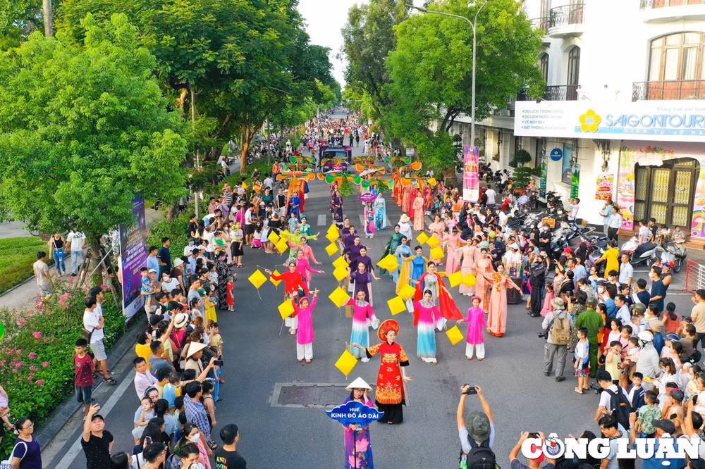 festival nghe thuat quoc te hue 2024 thu hut hang van nguoi dan va du khach hinh 1