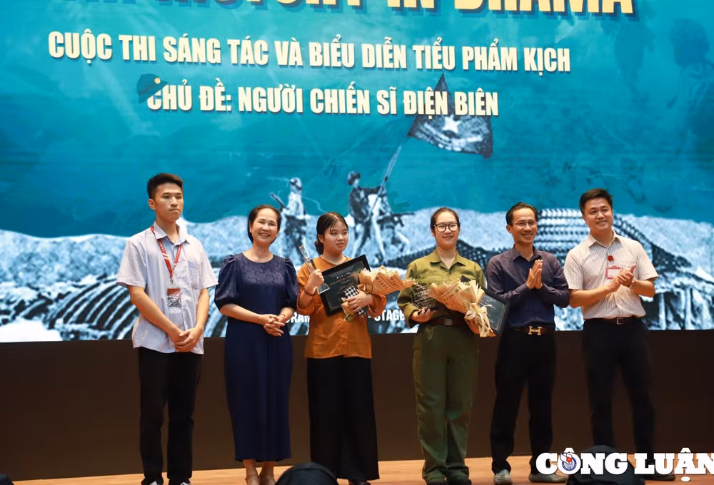 nsnd lan huong cac ban tre hay cu yeu nghe thuat lam viec het minh roi thanh qua se toi hinh 2