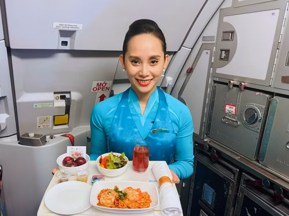vietnam airlines dua dac san man hau son la len cac chuyen bay hinh 1