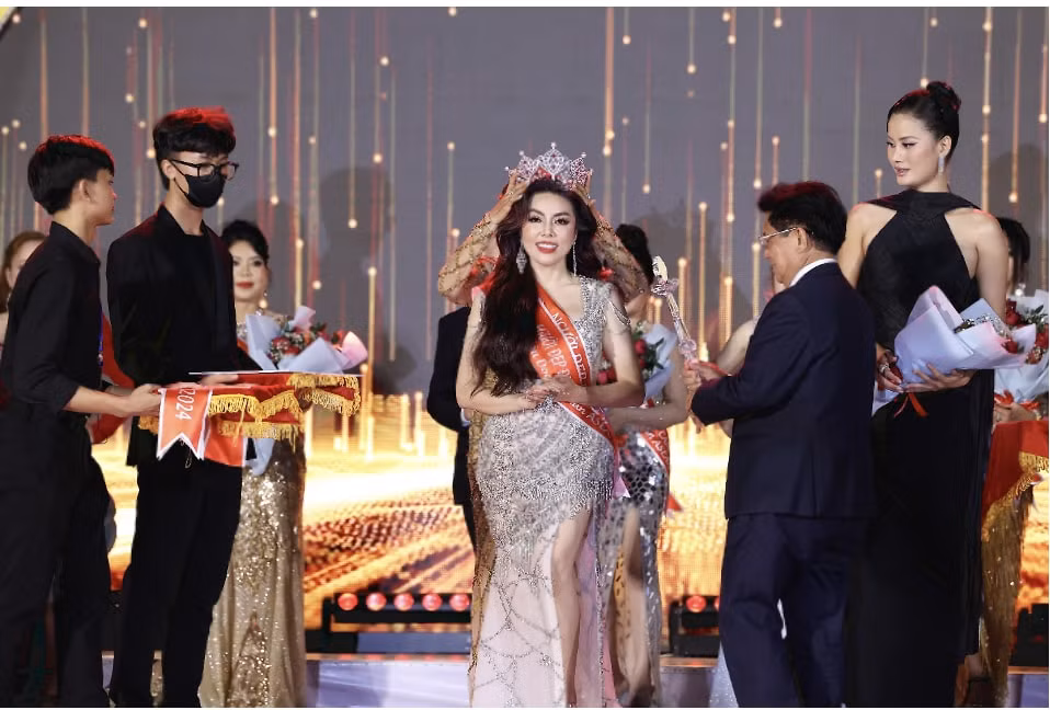 nguoi dep nghiem thi hue dat danh hieu hoa hau doanh nhan asean 2024 hinh 1