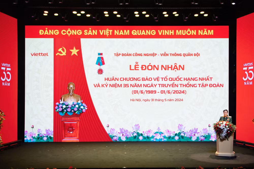 viettel ky niem 35 nam ngay truyen thong va don nhan huan chuong bao ve to quoc hang nhat hinh 4