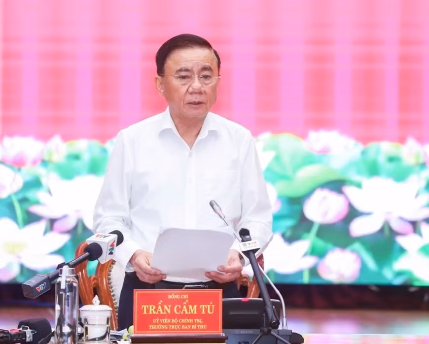 tran-cam-tu.jpg