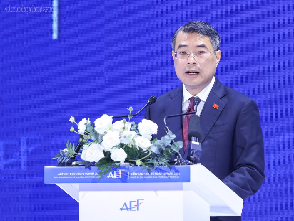 Thủ tướng Chính phủ Lê Minh Hưng phát biểu tại phiên toàn thể cấp cao của Diễn đàn Kinh tế Mùa thu với chủ đề "Tinh thần hợp tác trong kỷ nguyên mới". Ảnh: CP
