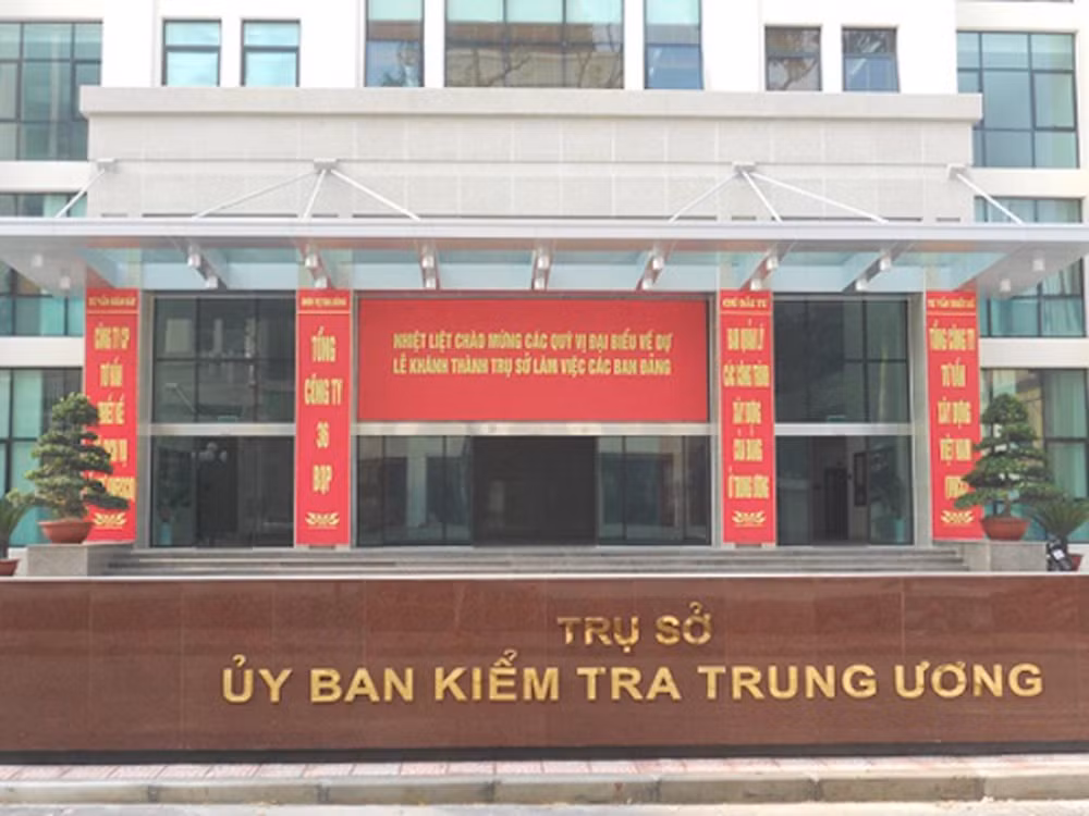 uy-ban-kiem-tra-trung-uong.jpg