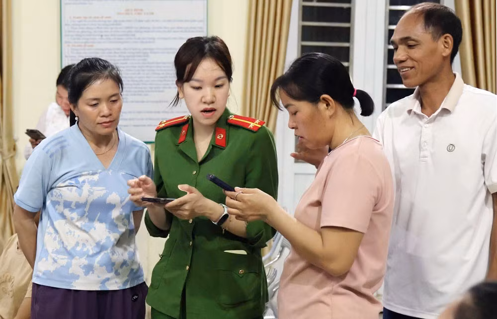 bac-ninh-nang-chat-luong-dich-vu-cong-qua-phan-anh-tren-vneid-xa-van-son.jpg