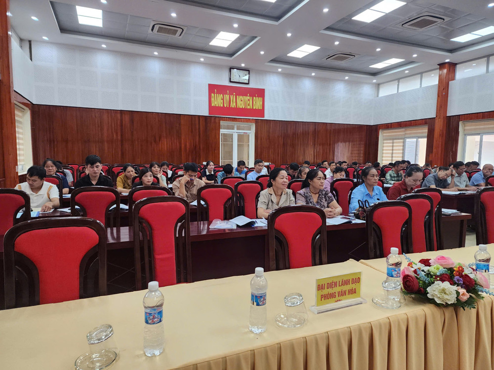Nhiều cán bộ và người dân tham dự lớp tập huấn - Ảnh: QT. 1787583796209-1226167176369617163-1226167176369617163-716aae63e72375f82c34e4af7e7ad85d.jpg