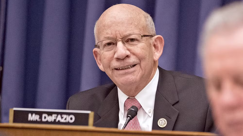 Chủ tịch Ủy ban Giao thông Hạ viện Mỹ Peter DeFazio. Ảnh: Reuters