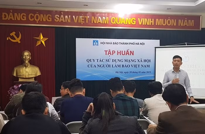 Quang cảnh buổi tập huấn.