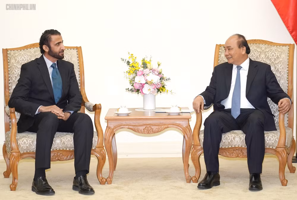 Thủ tướng Nguyễn Xuân Phúc và Tổng Giám đốc điều hành Tập đoàn Đầu tư Dubai (UAE) Mohammed Ibrahim Al Shaibani - Ảnh VGP