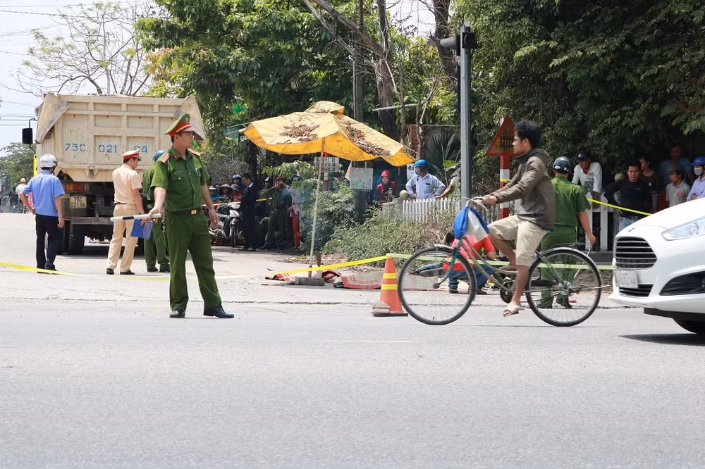 Hiện trường vụ tai nạn. (ảnh Phúc Đạt)