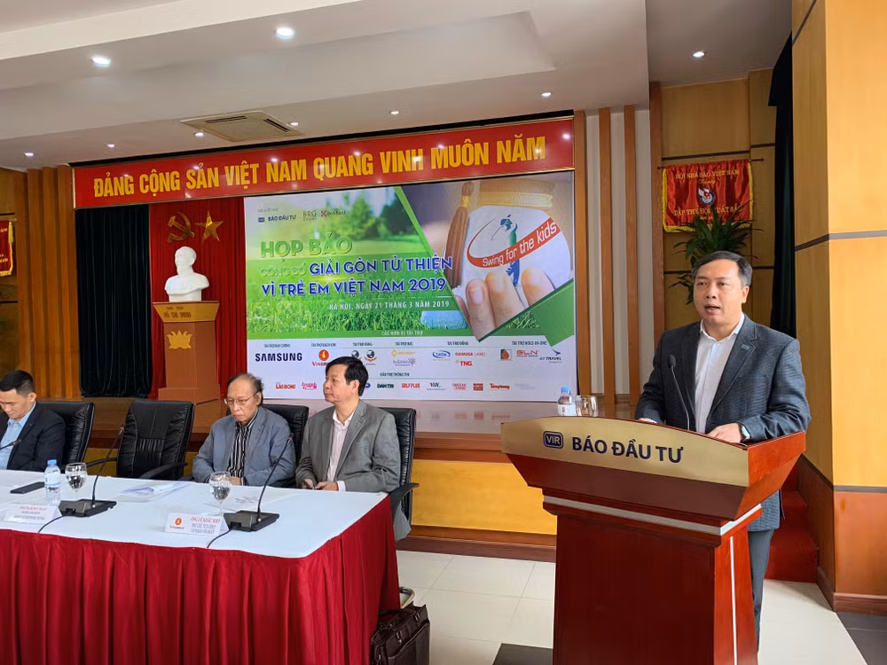 Ông Lê Trọng Minh - Tổng biên tập Báo Đầu tư phát biểu chia sẻ và cảm ơn các đơn vị đồng hành. Ảnh: Hữu Phương